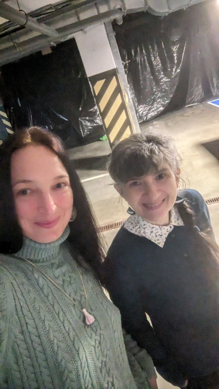 Алла Мельничук та Яна Салахова в студії
